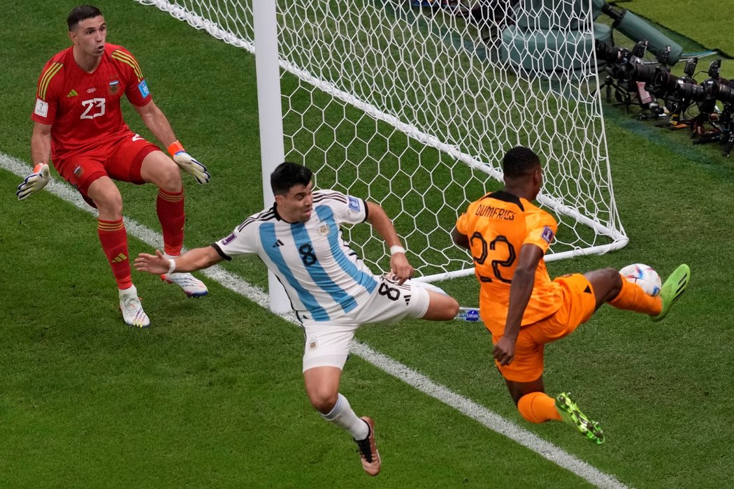 Nizozemsko bojuje s Argentinou ve čtvrtfinále MS