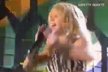 Shakira zpívá oficiální hymnu mistrovství světa