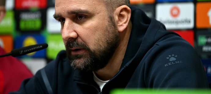 Trenér Mladen Žižovič zkolaboval během zápasu a následně zemřel