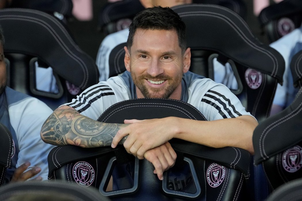 Vysmátý Lionel Messi, který rozhodnul hned při své premiéře v Miami