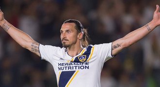 Ibrahimovic se do AC Milán nevrátí. Slíbil jim, že zůstane, řekl ředitel