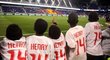 Thierry Henryho v USA fanoušci milují, což dokazují i repliky jeho dresů na zádech malých příznivců