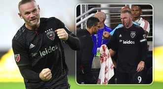 Kanonýr Rooney řádil v Americe: Nejdřív první gól, pak krvavý střet!