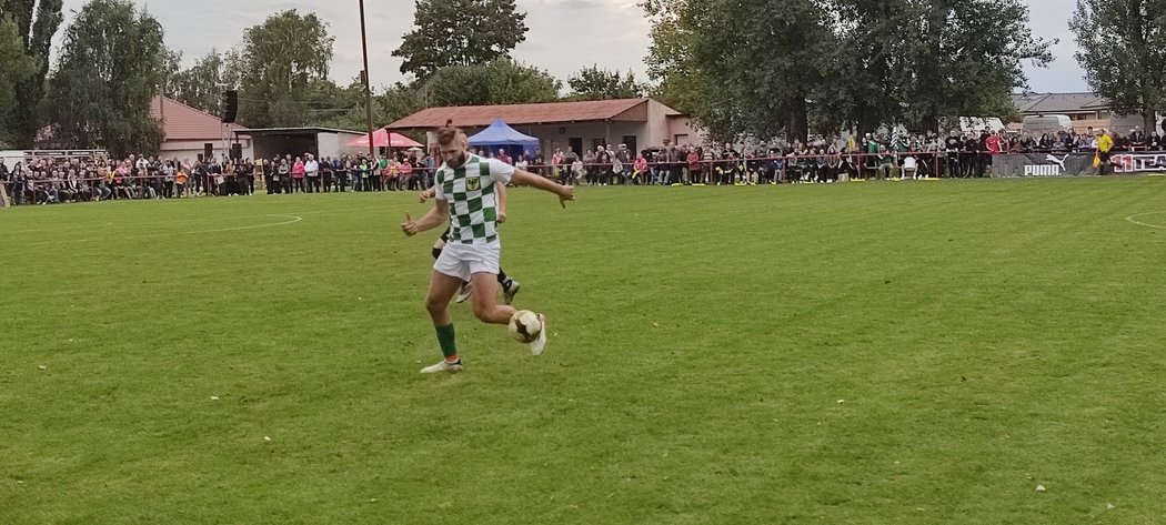 Jiří &#34;Denisa&#34; Procházka si zahrál fotbal za Hostěradice