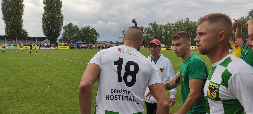 Jiří &#34;Denisa&#34; Procházka si zahrál fotbal za Hostěradice