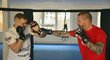 Bývalý fotbalista Tomáš Řepka si vyzkoušel trénink MMA pod vedením zkušeného zápasníka Patrika Kincla