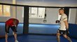 Tomáš Řepka těžce oddychoval během tréninku MMA se zápasníkem Patrikem Kinclem