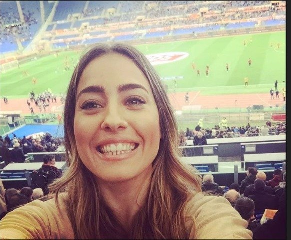 Modelka Paola Saulinová je velkou fanynkou fotbalistů Neapole a občas má pro ně pikantní návrhy.