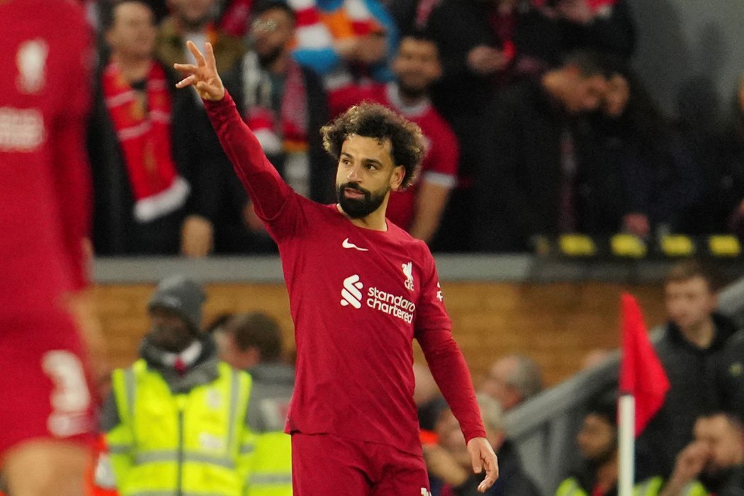 Liverpoolská hvězda Mohamed Salah se bude moct, stejně jako další muslimští fotbalisté v Anglii, během ramadánu občerstvit uprostřed zápasu