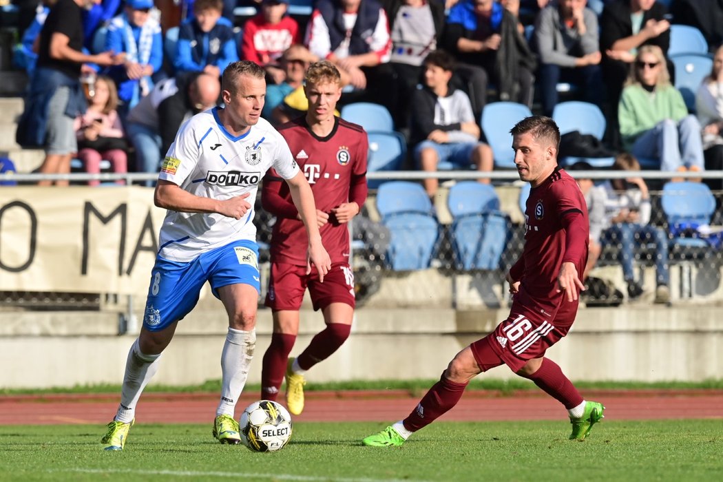 David Limberský žádá veřejnost o pomoc rodině zesnulého spoluhráče Adama Brataniče