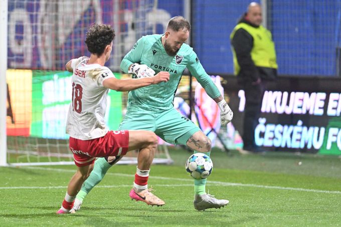 MOL Cup ONLINE: Pardubice - Baník 1:1. Srovnáno, hezkou akci zakončil Planka MOL Cup ONLINE: Pardubice - Baník 1:1. Srovnáno, hezkou akci zakončil Planka