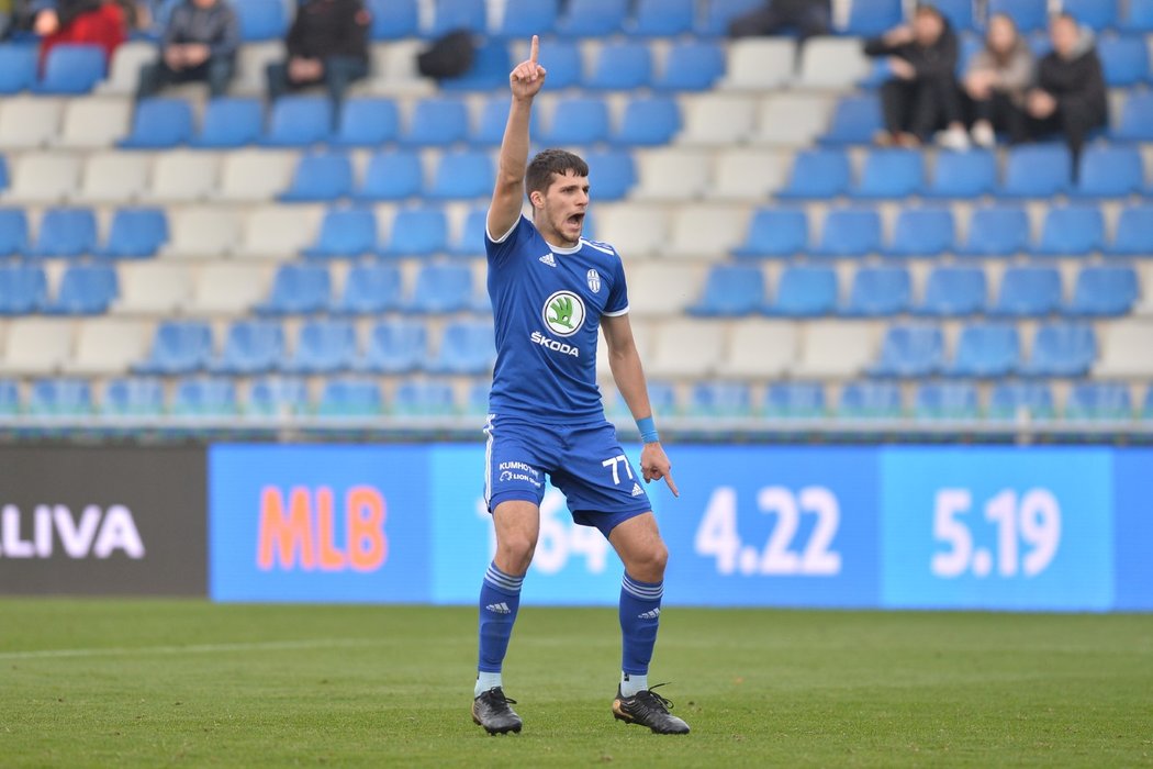 David Jurásek z Mladé Boleslavi se raduje z gólu v osmifinále MOL Cupu proti Viktorii Plzeň