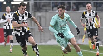 MOL Cup: Hradec - Slavia 0:2. Trápení až do prodloužení, rozhodl Wallem
