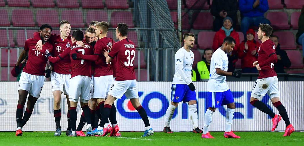 Sparta si ve čtvrtfinále MOL Cupu proti Baníku s chutí zastřílela, nasázela pět branek