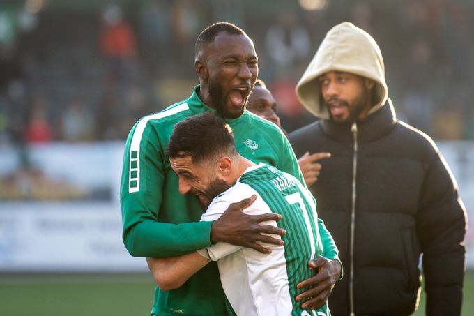 Úkaz Jawo: v hlavě má Zlatý míč, je varianta pro velké. Kdo ho má mít na seznamu? Úkaz Jawo: v hlavě má Zlatý míč, je varianta pro velké. Kdo ho má mít na seznamu?