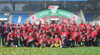 Plzeň - Slavia 0:1. Pražané mají double! Triumf v MOL Cupu trefil Sima