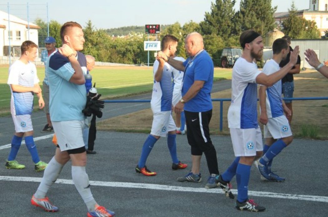 Hráči Slavoje Polná po utkání se Slovanem Bzenec