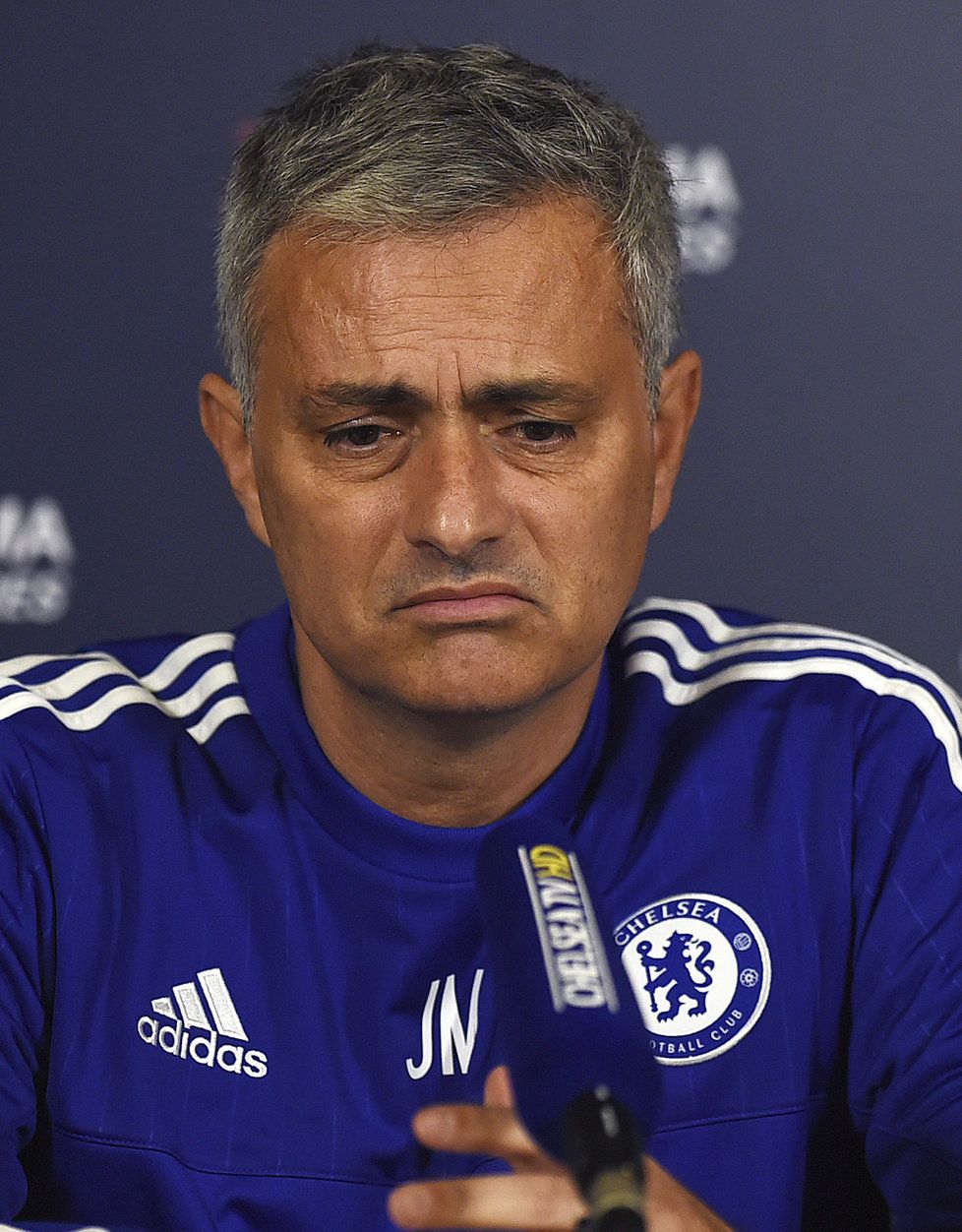 José Mourinho na tiskové konferenci Chelsea před utkáním s Norwichem