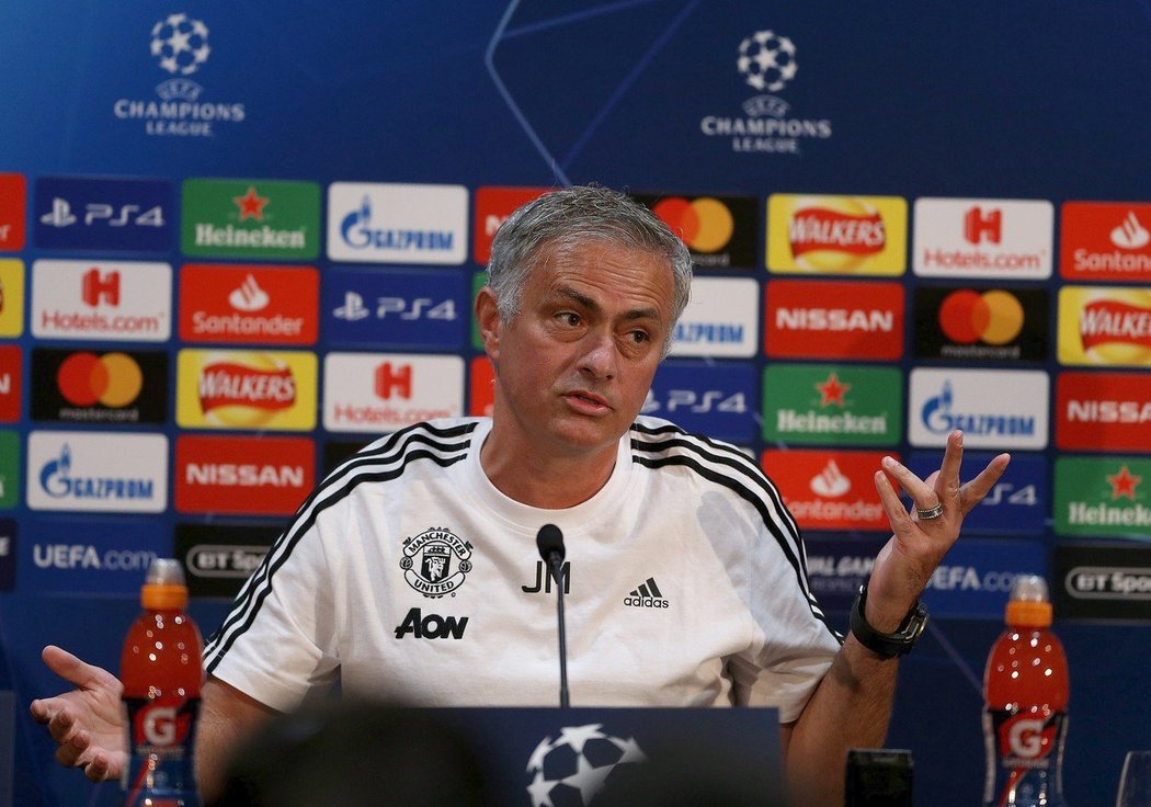 Trenér Manchesteru United José Mourinho na tiskové konferenci