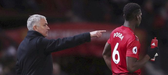 Mourinhův napjatý vztah se záložníkem Paulem Pogbou je označován za jeden z důvodů předčasného konce portugalského kouče