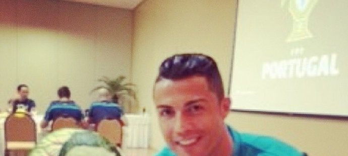 Ronaldo se svojí podobiznou.