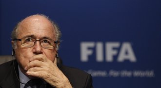 Blatter: Hrát MS 2022 v zimě? Katar riskuje, že o šampionát přijde