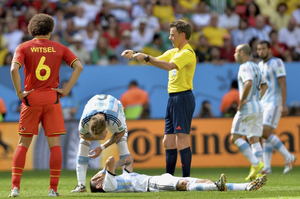 Argentinec Di María musel kvůli svalovému zranění střídat již v prvním poločase.