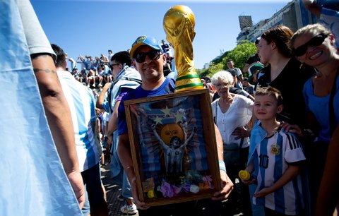 Argentinští fanoušci se v Buenos Aires chystají na oslavný ceremoniál mistrů světa