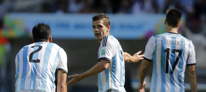 Fotbalisté Argentiny ještě nepláčou. Ale taky zatím nebaví