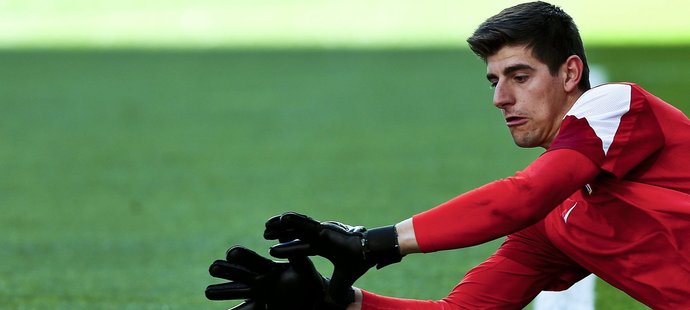 Thibaut Courtois, brankář, 21 let, Belgie Největší kometa mezi brankáři. Mladý Belgičan, který by mohlv příští sezoně nahradit v Chelsea Petra Čecha, zažil výjimečnou sezonu na hostování v Atlétiku Madrid. A s Belgií bude mít také hodně vysoké ambice.