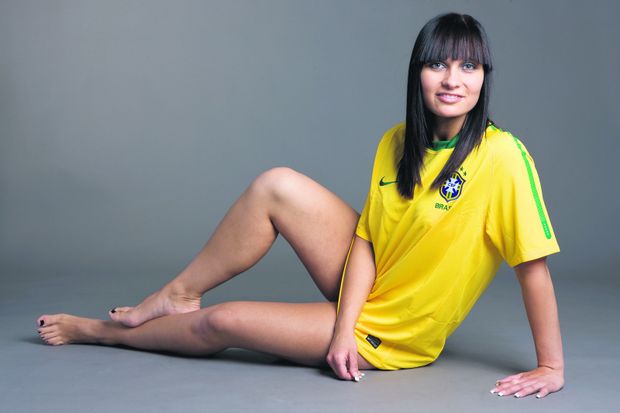 Sexy modelky v dresech fotbalových týmů na MS - Brazílie Sexy modelky v dresech fotbalových týmů na MS - Brazílie