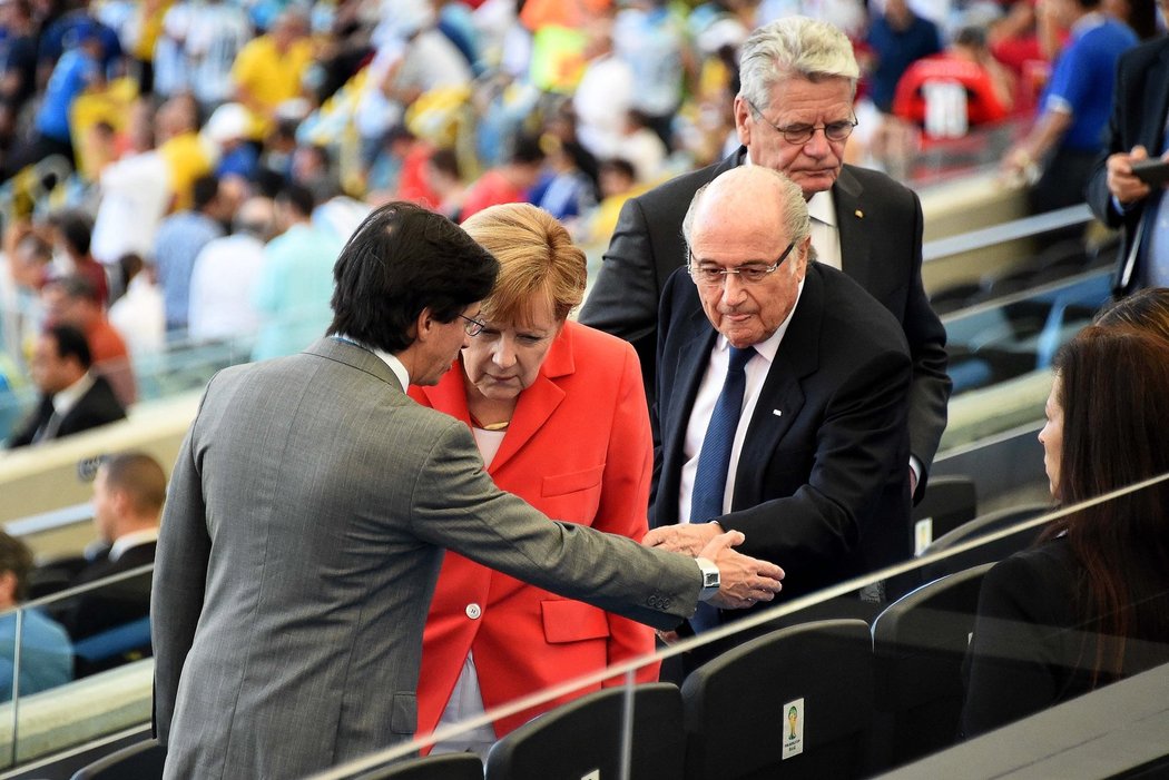 Finále MS si nenechala ujít ani německá kancléřka Angela Merkelová a prezident Joachim Gauck a šéf FIFA Sepp Blatter