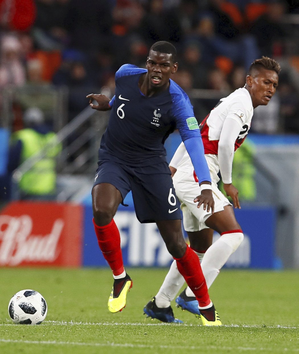 Hvězdný Paul Pogba v akci v zápase s Peru