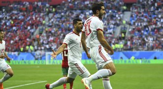 Maroko - Írán 0:1. Zápas rozhodla vlastní branka z nastavení