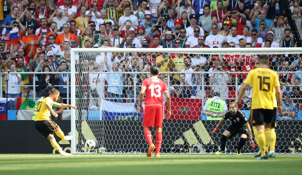 Eden Hazard vstřelil první branku zápasu z pokutového kopu