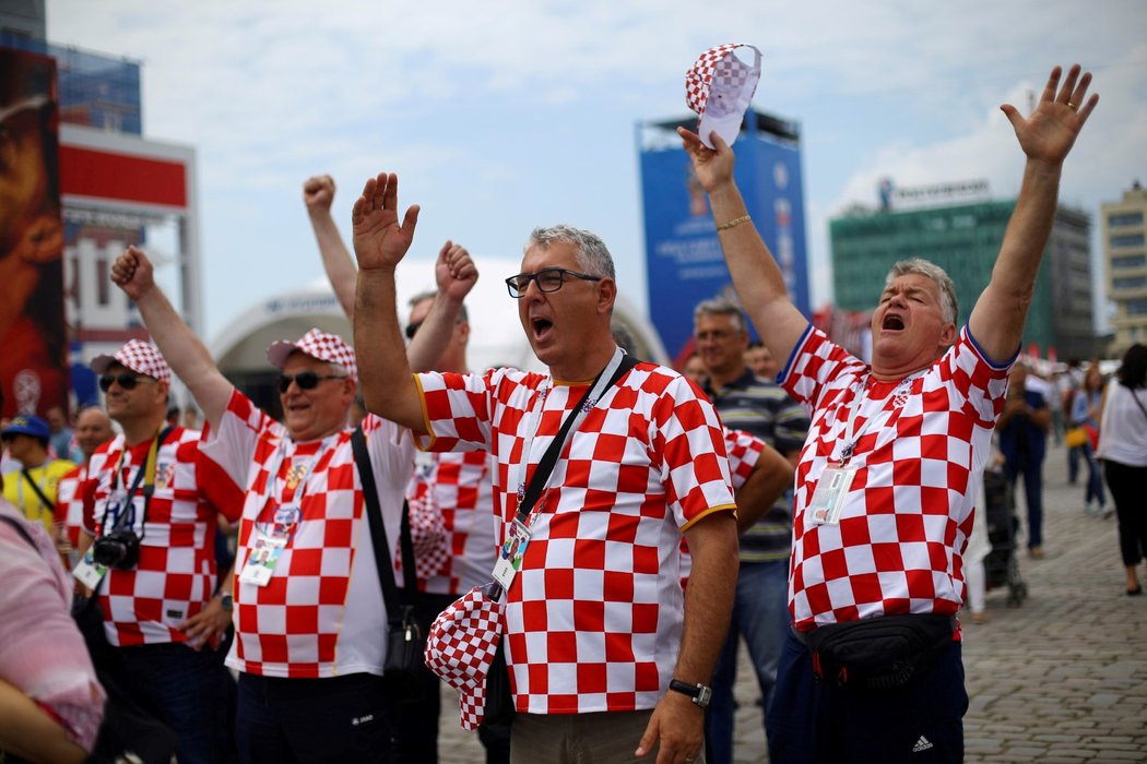 Chorvatští fanoušci před utkáním s Nigérií