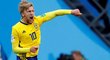 Švédský Emil Forsberg oslavuje jedinou branku v utkání Švédska se Švýcarskem