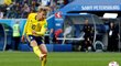 Švédský Emil Forsberg střílí jedinou branku v utkání Švédska se Švýcarskem