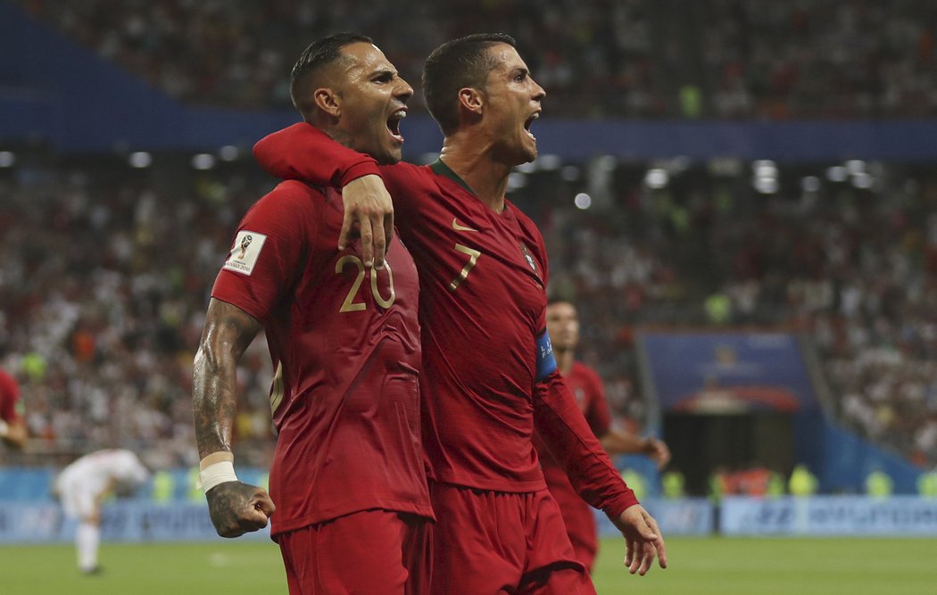 První střela na turnaji a hned první parádní gól! Ricardo Quaresma se prosadil krásnou šajtlí