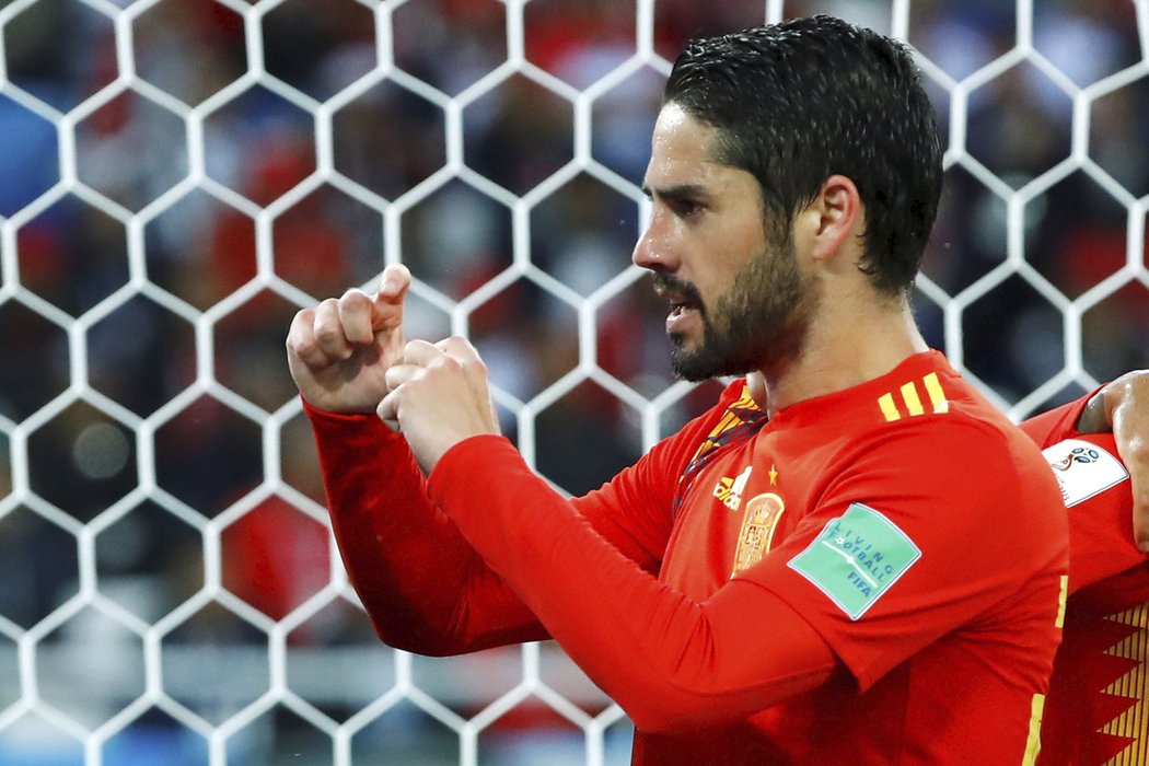 Isco slaví vyrovnávací branku do sítě Maroka