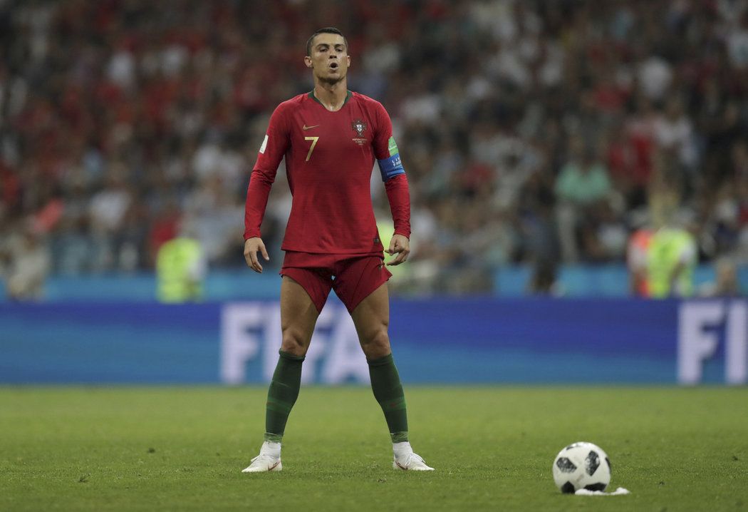 Chvíle soustředění než Cristiano Ronaldo vystřelí