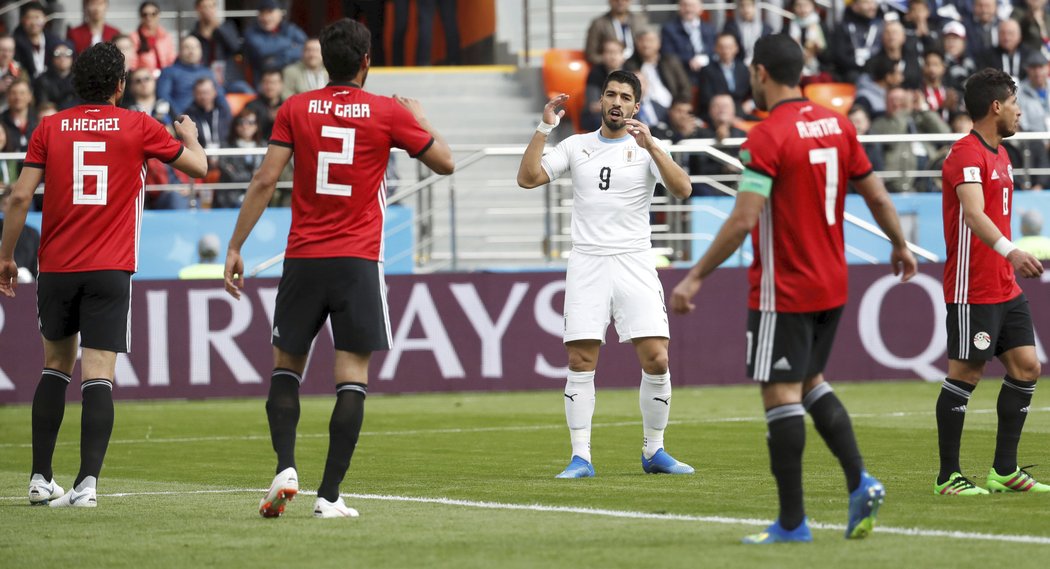 Luis Suárez první šanci zápasu neproměnil