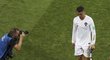 Cristiano Ronaldo opouští hřiště posmutnělý, Portugalci na čampionátu končí