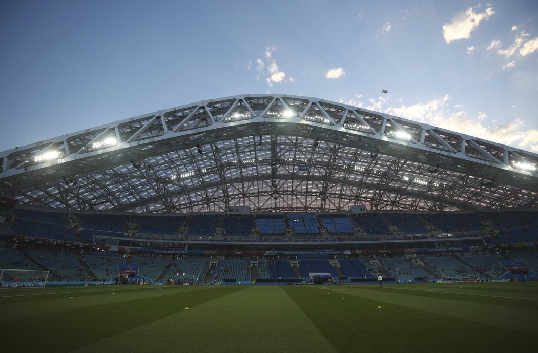 Stadion v Soči před úvodním výkopem osmifinále