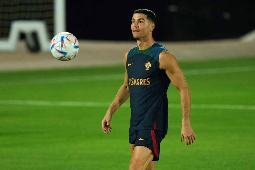 Cristiano Ronaldo na tréninku Portugalska na MS v Kataru