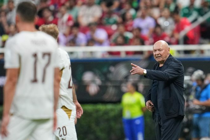 MS ve fotbale ONLINE: První dojmy z místa. Měli jsme na bod, řekl Koubek. Koho chválil? MS ve fotbale ONLINE: První dojmy z místa. Měli jsme na bod, řekl Koubek. Koho chválil?