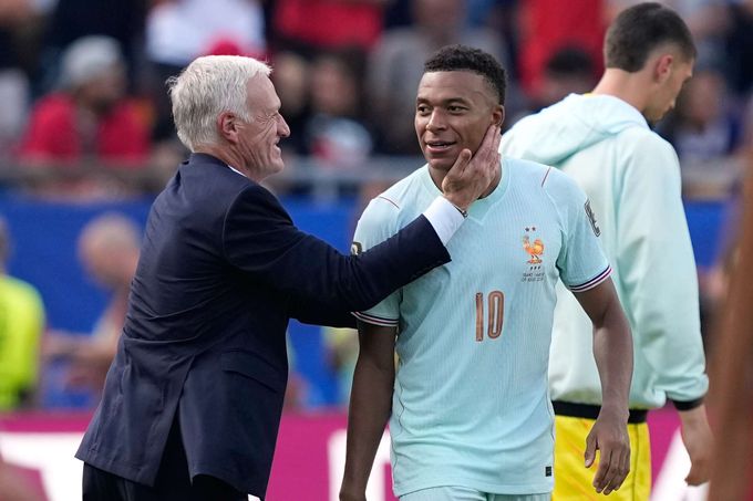 Deschamps: Tři semifinále? Možná jsem ve své práci dobrý. Bude Mbappé zdravý? Deschamps: Tři semifinále? Možná jsem ve své práci dobrý. Bude Mbappé zdravý?