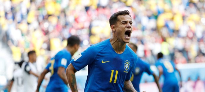 Brazilský útočník Coutinho slaví branku do sítě Kostariky