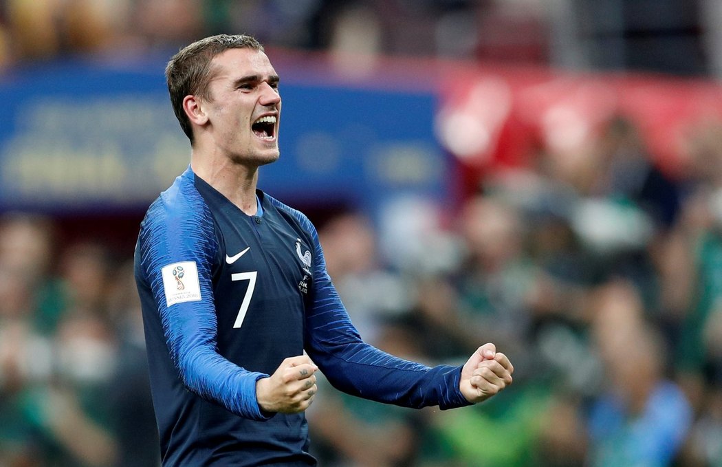 Gólová radost francouzského útočníka Antoine Griezmanna po výhře nad Chorvatskem