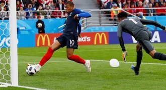Francie – Peru 1:0. Favorit má postup, jediný gól dal Mbappé